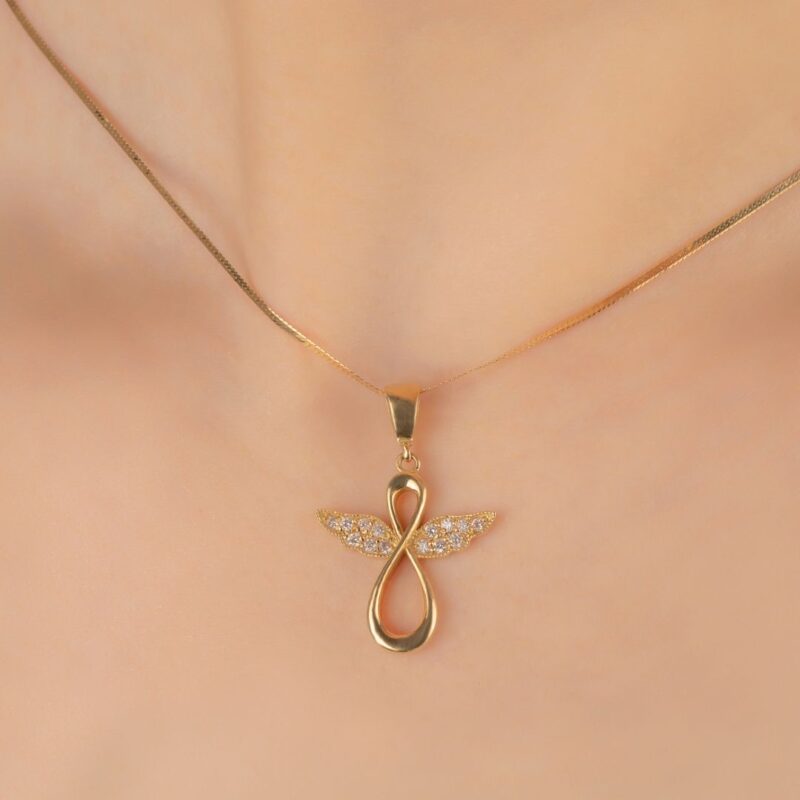 "گردنبند طلا و الماس آنجلا جیران با طراحی لوکس و الماس‌های درخشان"